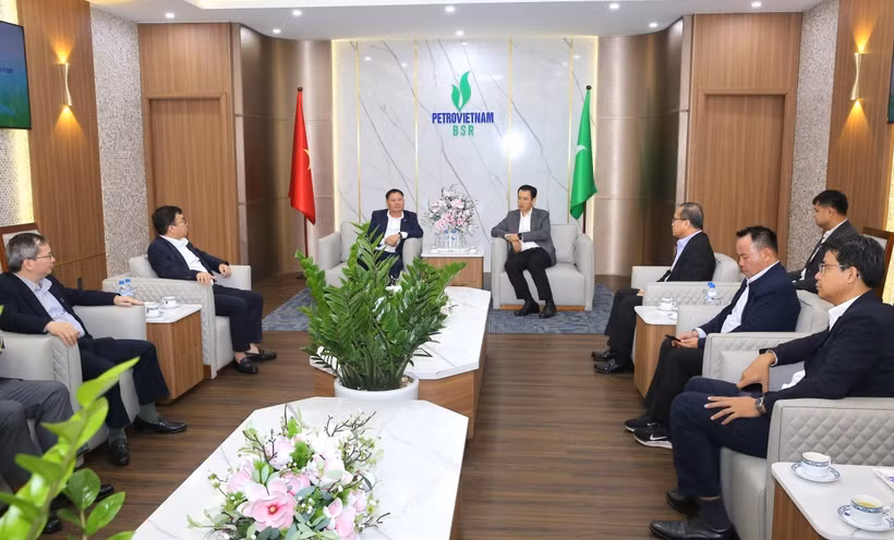La société BSR accueille une délégation du ministère de l’Industrie et du Commerce du Laos venue effectuer une visite de travail. Photo: BSR
