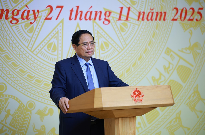 Le Premier ministre Pham Minh Chinh, président du Conseil central d’émulation et de récompense pour le mandat 2021-2026, lors de la réunion. Photo: VNA