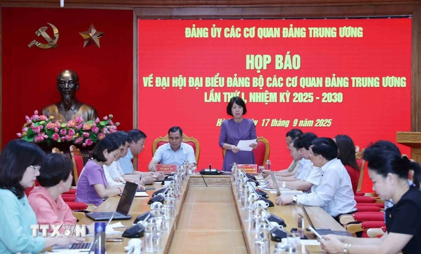 Panorama de la conférence de presse. Photo: VNA
