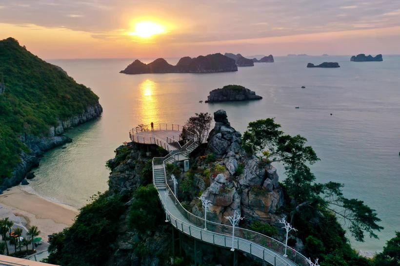 Une vue de l'île de Cat Ba. Photo: VietnamPlus/VNA