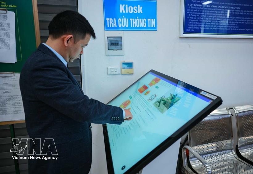 Le modèle de poste-frontière intelligent permet d’augmenter la capacité et l’efficacité du dédouanement. Photo: Modèle de poste-frontière intelligent au poste-frontière international routier n° II de Kim Thanh, Lao Cai - VNA