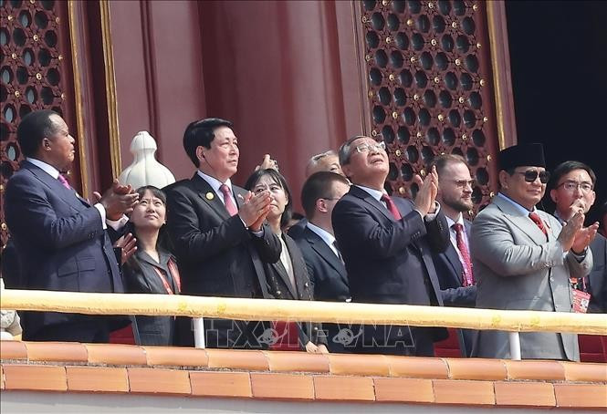 Le président Luong Cuong assiste à la célébration des 80 ans de la victoire contre le fascisme en Chine. Photo : VNA