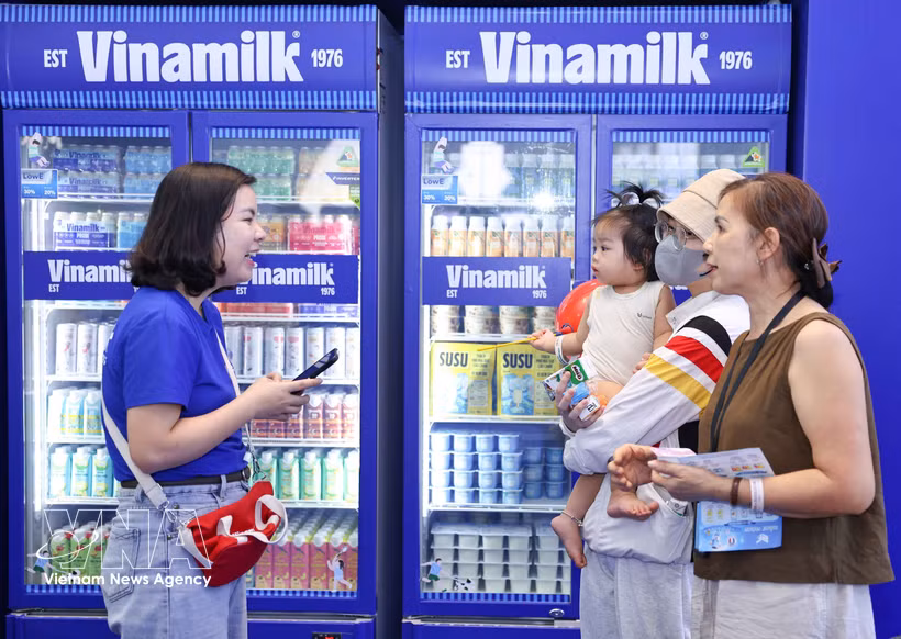 Les produits primés couvrent plusieurs catégories, notamment la nutrition infantile, la nutrition spécialisée, les boissons lactées aromatisées, les glaces ainsi que le design d’emballage. Photo: VNA