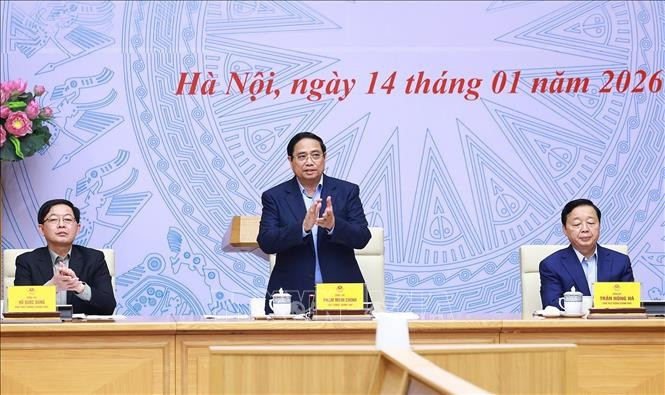 Le Premier ministre Pham Minh Chinh préside la sixième réunion du Comité national de pilotage de la mise en œuvre des engagements du Vietnam pris lors de la COP26. Photo: VNA