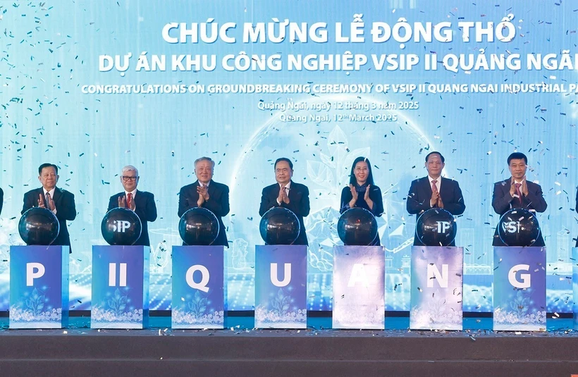 Cérémonie de lancement des travaux du parc industriel VSIP II à Quang Ngai. Photo: VNA