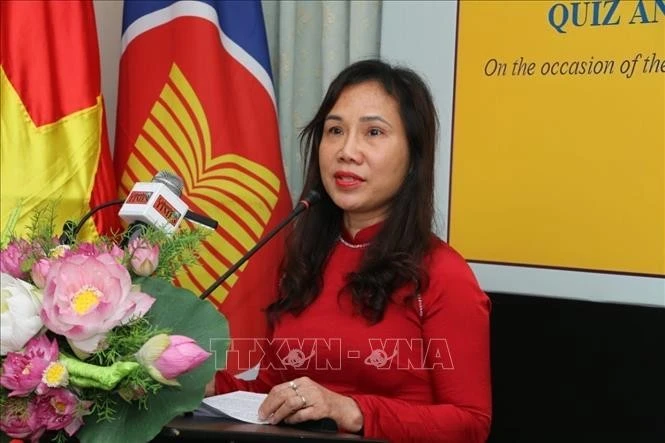 L'ambassadrice du Vietnam au Sri Lanka, Trinh Thi Tam, lors de la cérémonie de lancement des concours. Photo: VNA