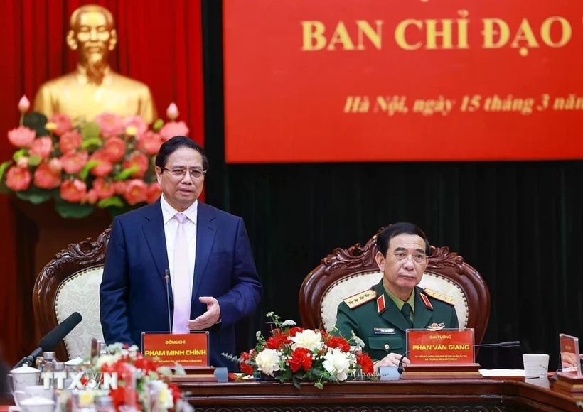 Le Premier ministre Pham Minh Chinh travaille avec le Groupe de l’industrie et des télécommunications de l’Armée (Viettel). Photo : VNA