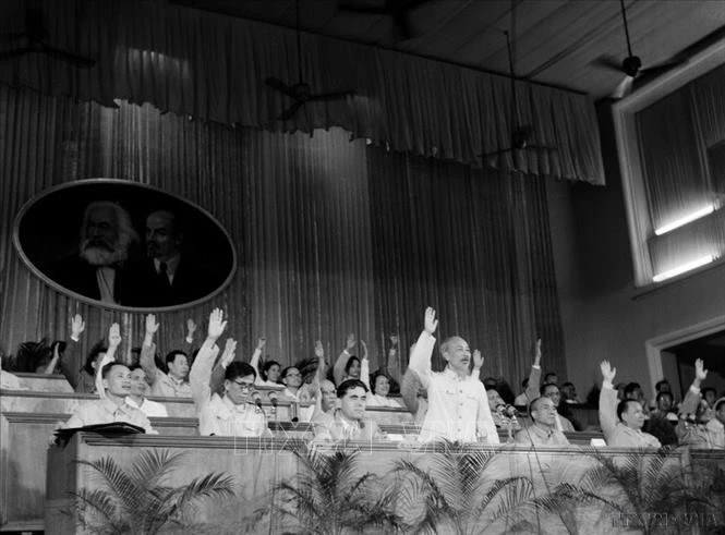 Le Président Hô Chi Minh lors du 3e Congrès national du PCV en 1960. Photo d'archives: VNA