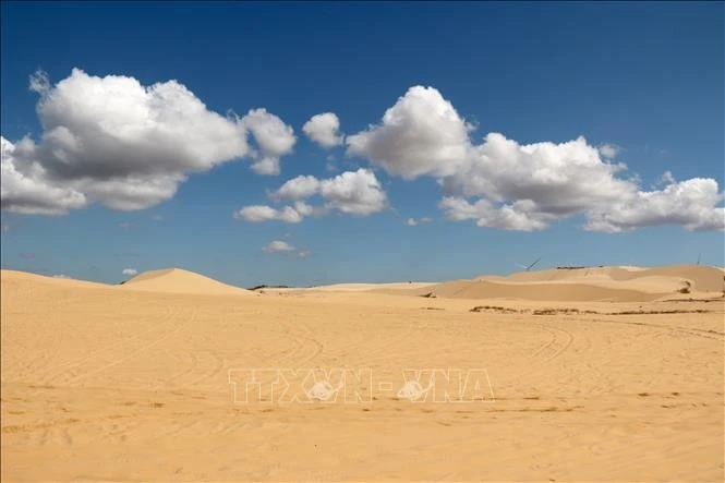 Situé à environ 60 km au nord du centre-ville de Phan Thiet, Bau Trang est un site touristique célèbre. Photo: VNA