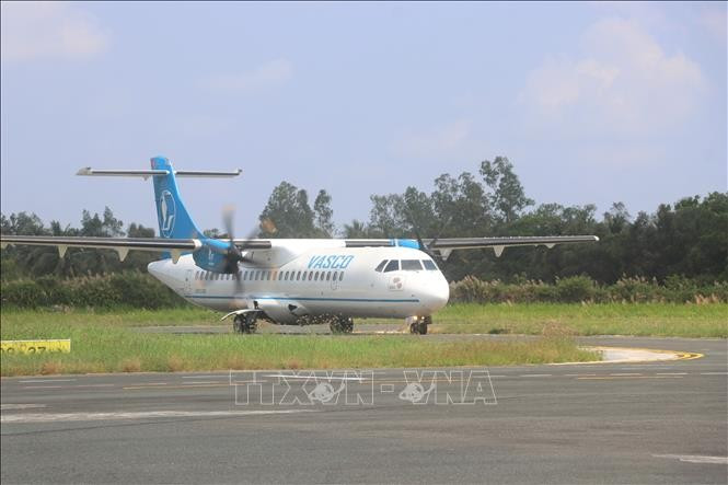 Un avion à l’aéroport de Ca Mau. Photo d'archives: VNA