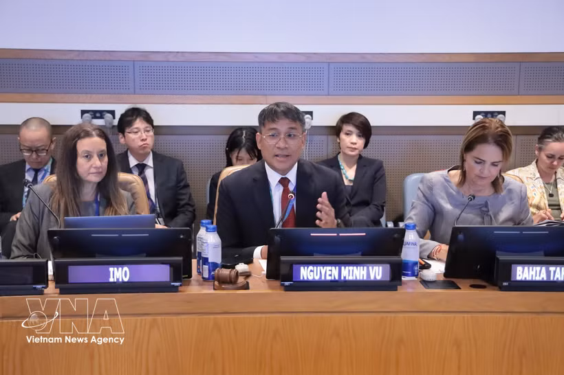 Le vice-ministre permanent des Affaires étrangères, Nguyen Minh Vu, s'exprime lors de l'événement. Photo: VNA