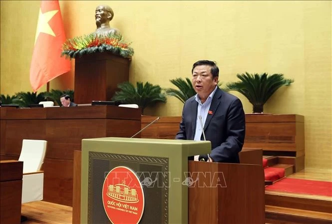 Le ministre des Transports, Tran Hong Minh, lors de la 9e session extraordinaire de l'Assemblée nationale. Photo: VNA