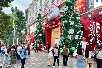 L'esprit de Noël fait vibrer Hô Chi Minh-Ville. Photo : chinhphu.vn