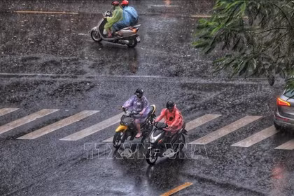 Le Nord se prépare à des pluies diluviennes généralisées en raison de l'influence d'un front froid tardif. Photo: VNA