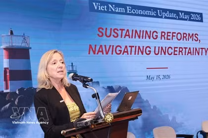 Mariam J. Sherman, directrice nationale de la Banque mondiale pour le Vietnam, le Cambodge et le Laos s’exprime lors du lancement de la Mise à jour économique pour le Vietnam en mai 2026. Photo : VNA