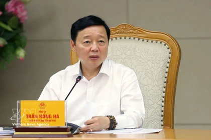 Le vice-Premier ministre Trân Hông Hà préside la 33e réunion du Comité national de pilotage de la lutte contre la pêche illicite, non déclarée et non réglementée (INN). Photo : VNA