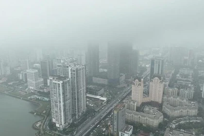 La qualité de l'air à Hanoi se dégrade à nouveau. Photo: suckhoedoisong.vn
