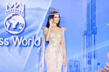 Opal Suchata, Miss Monde en titre, lors de sa récente visite au Vietnam. Photo : Organisateurs