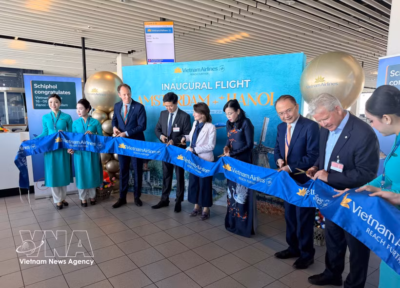 Cérémonie de lancement de la liaison directe Hanoi-Amsterdam. Photo : VNA