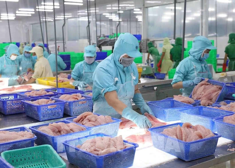 Le Vietnam dépend largement du commerce international, les exportations représentant 90% du PIB du pays. Photo : VNA