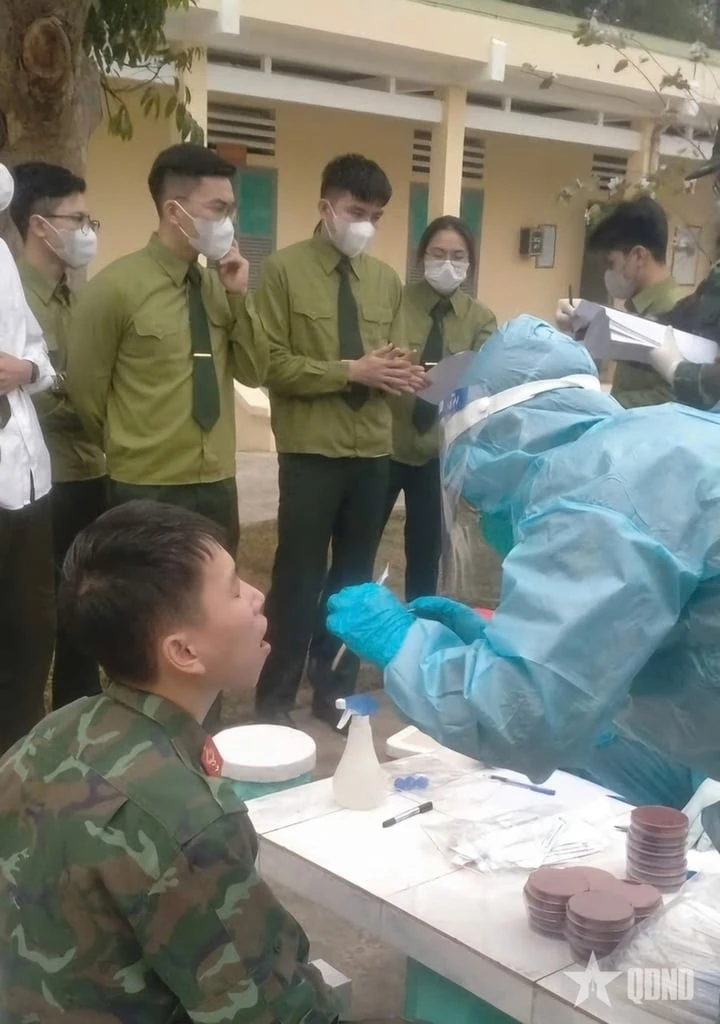 Des tests effectués à l’Hôpital militaire central 108 ont confirmé que le décès du soldat Nguyên Van Nghiêp était dû à un choc septique causé par une infection grave à méningocoque. Photo : qdnd.vn