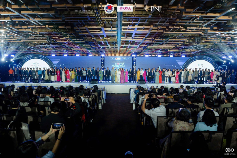 Cérémonie d’ouverture du Sommet des affaires de Hô Chi Minh-Ville 2025. Photo : Comité d’organisation