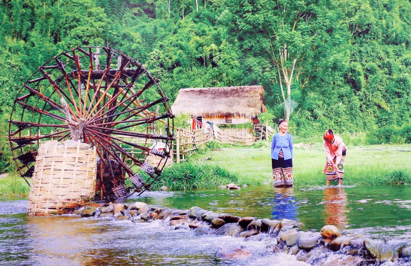 Modèle de tourisme communautaire pour les populations vivant dans la zone tampon de la réserve mondiale de biosphère de Miên Tây Nghê An. Photo : VNA