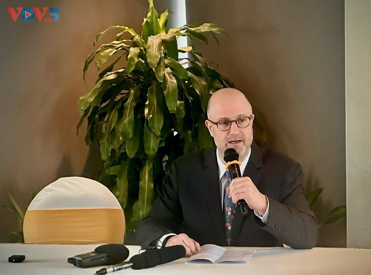 Adam Sitkoff, le directeur exécutif de la Chambre de commerce américaine (AmCham) à Hanoï. Photo: VOV