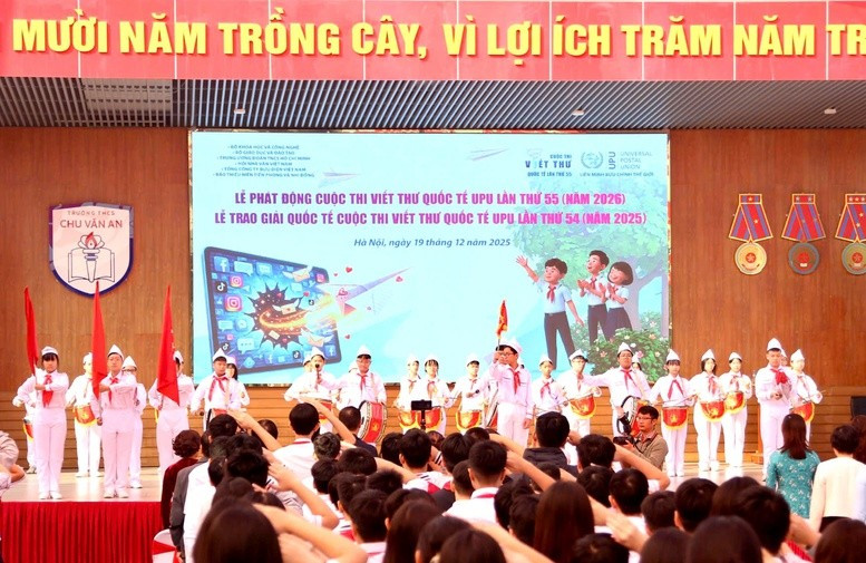 Vue d’ensemble de la cérémonie de lancement de la 55e édition du concours, à l’École secondaire Chu Van An, à Hanoi, le 19 décembre. Photo : VGP