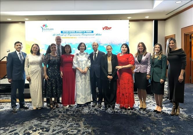 La délégation malaisienne de tourisme halal arrive à Lâm Dông pour un programme de réseautage. Photo : VNA