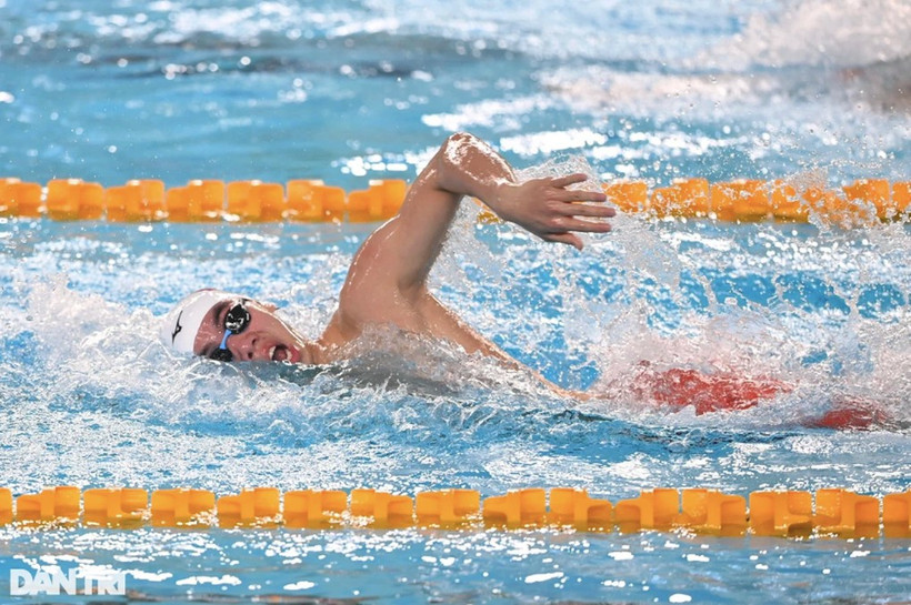 Le nageur vietnamien Nguyên Huy Hoàng a remporté le 1 500 m nage libre masculin lors des 11es Championnats d’Asie de natation avec un temps de 15 min 15 s 01. Photo : dantri.com.vn