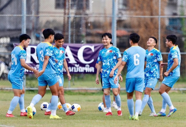 L'équipe vietnamienne des moins de 22 ans est prête à affronter la Malaisie dans le groupe B des 33es Jeux d'Asie du Sud-Est. Photo : VFF