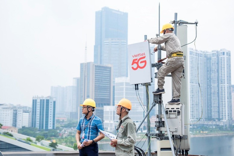 Le 8 décembre, Viettel a annoncé avoir franchi la barre des 20.000 nouvelles stations de base 5G installées au cours de l'année 2025. Photo: VNA