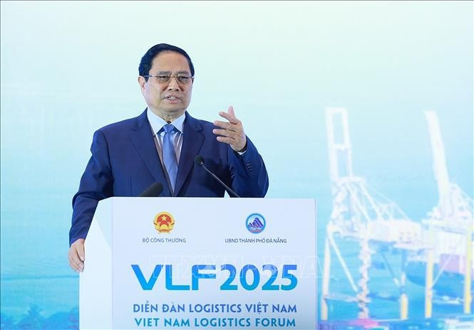 Le Premier ministre Pham Minh Chinh lors de la séance plénière du Forum de la logistique du Vietnam 2025. Photo: VNA
