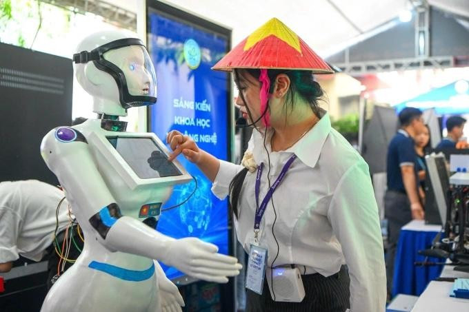 Un produit exposé au Salon des sciences et technologies 2025 en mai 2025. Photo: VnExpress