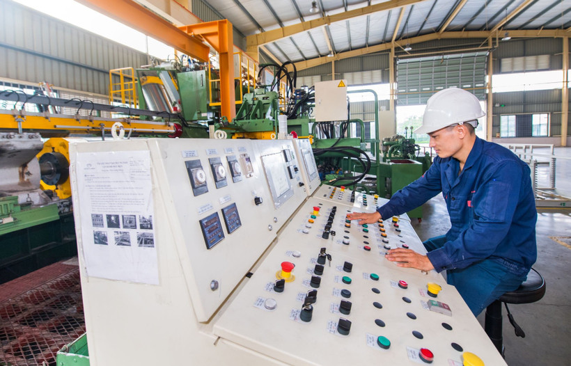 Le gouvernement s’est fixé comme objectif d’allouer 3% du budget total à la science et à la technologie en 2025. Photo : VNA