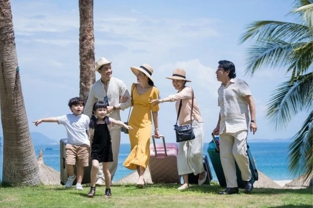 Les familles vietnamiennes voyagent pour passer du temps ensemble. Photo d'illustration: vietnambooking.com