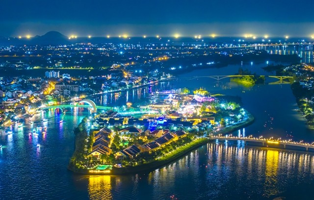 Hôi An Memories Land, unique complexe combinant spectacles artistiques et villégiature au Vietnam, est situé au cœur de la vieille ville de Hôi An, au milieu de la rivière Thu Bôn. Photo : gracieuseté de Nguyên Xuân Hà