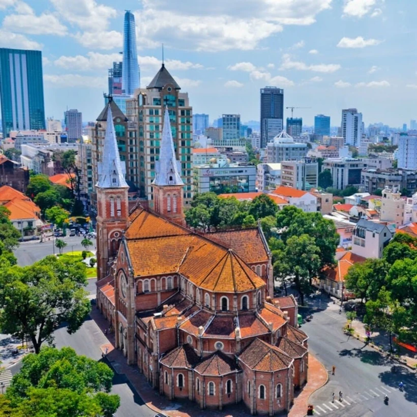 La cathédrale Notre-Dame de Saïgon, à Hô Chi Minh-Ville. Photo : traveloffpat