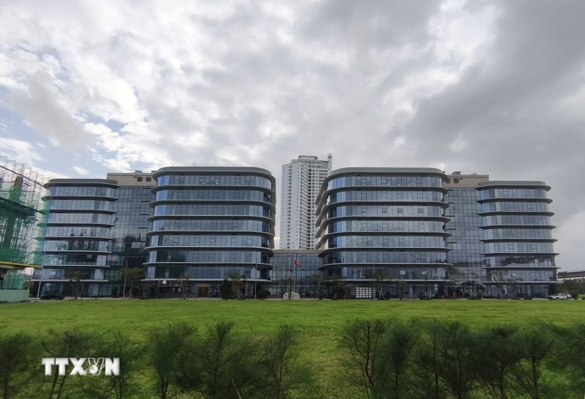 Le CFI du Vietnam à Dà Nang, inauguré le 9 janvier 2026, marquant une étape majeure dans la mise en place d’un modèle de centre financier international moderne, axé sur l’innovation, les technologies numériques et la finance durable. Photo: VNA