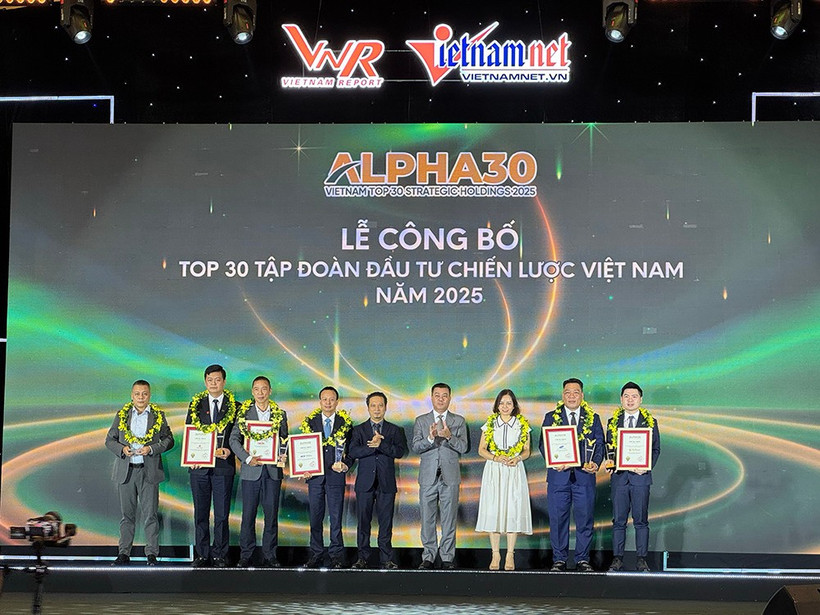 Les entreprises mises à l’honneur lors de la cérémonie, à Hanoi. Photo : vietnamnet.vn