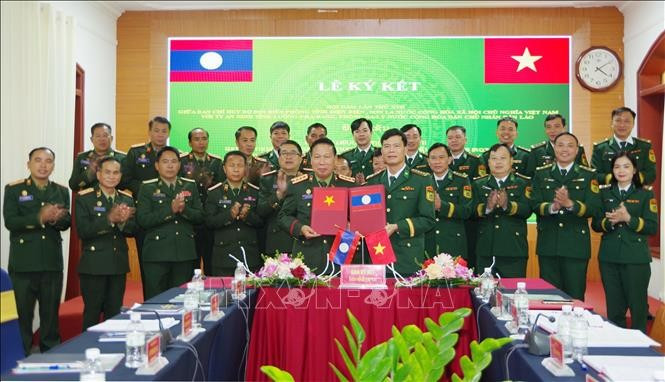 Les délégués participant à la réunion, à Diên Biên, le 17 décembre. Photo : VNA 