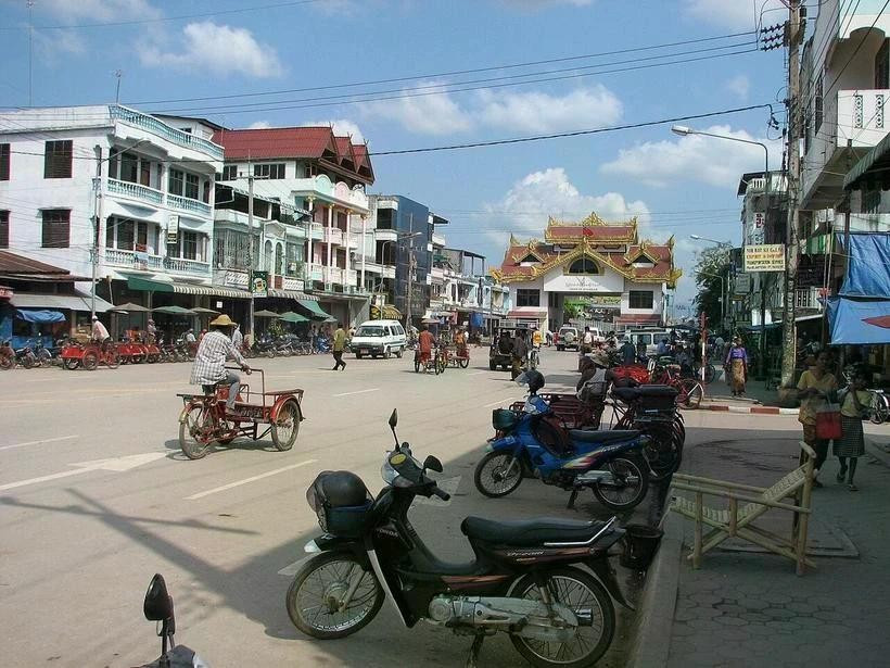 Un coin de Myawaddy, Myanmar. Source : Wiki
