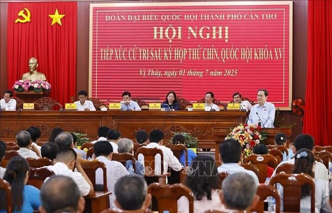 Le président de l’Assemblée nationale Trân Thanh Mân s’exprime lors de sa rencontre avec les électeurs de Cân Tho, le 1er juillet. Photo : VNA