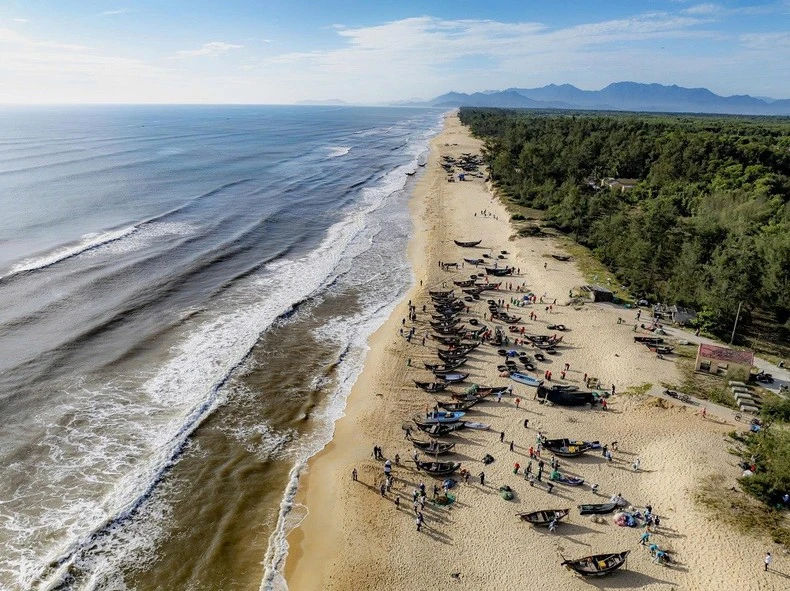 Plage de la commune de Vinh Thanh vue d'en haut. Photo : baovanhoa