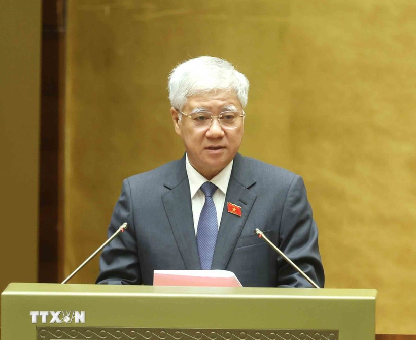 Le membre du Politburo, membre du Comité central du Parti et président du Comité central du Front de la Patrie du Vietnam, Dô Van Chiên, devant l’Assemblée nationale, le 20 octobre. Photo : VNA