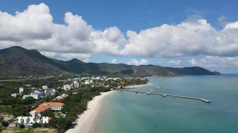 Vue aérienne de la zone touristique de Hô Tràm. Photo: VNA