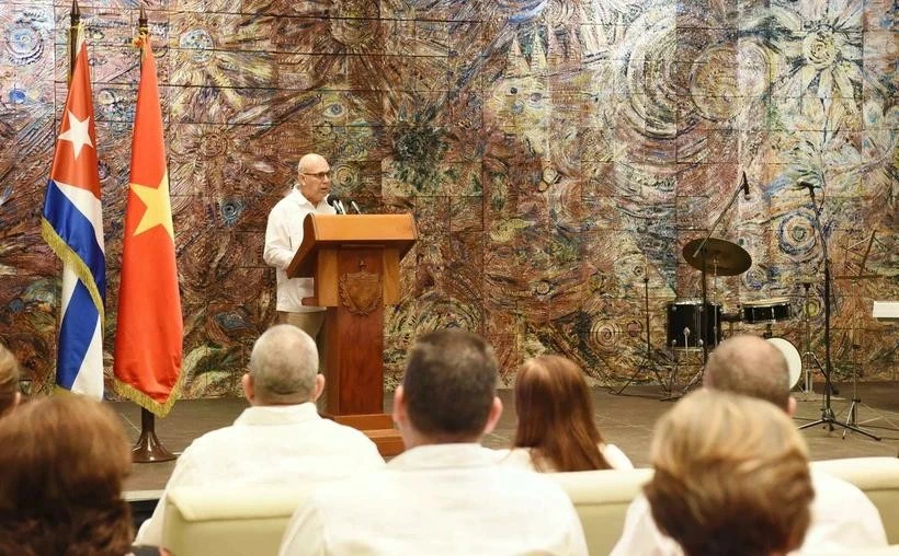 Le membre du Politburo, membre permanent du Secrétariat du Comité central du Parti communiste cubain et chef de la Commission d’organisation du comité, Roberto Morales Ojeda lors de l’événement. Photo : VNA