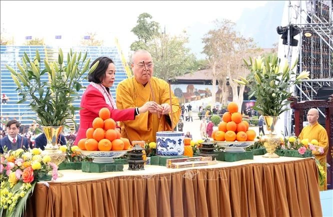 La vice-présidente de l’Assemblée nationale Nguyên Thi Thanh lors de la cérémonie d’ouverture du festival de la pagode Tam Chuc, dans la province de Hà Nam. Photo: VNA