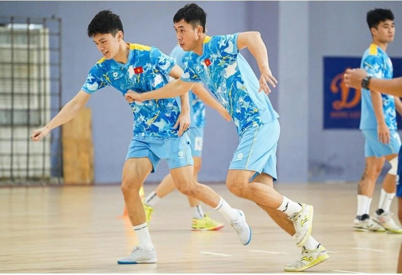 Des joueurs vietnamiens s'entraînent pour la Coupe d'Asie de futsal de l'AFC 2026. Photos : VFF